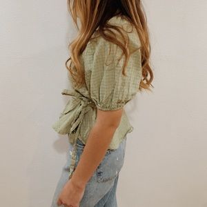 Universal Thread Wrap Top